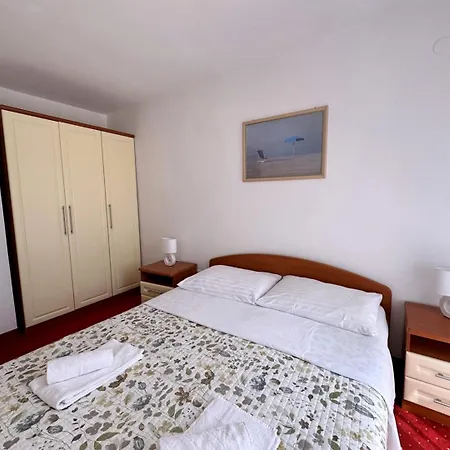 Guest house Apartments Scheich 3*