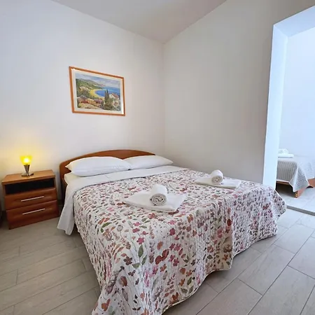 Guest house Apartments Scheich Silo (Krk)