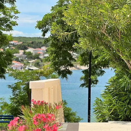 Guest house Apartments Scheich 3*