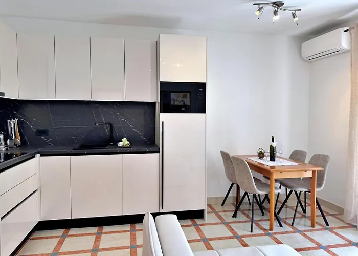 Apartments Scheich 3*